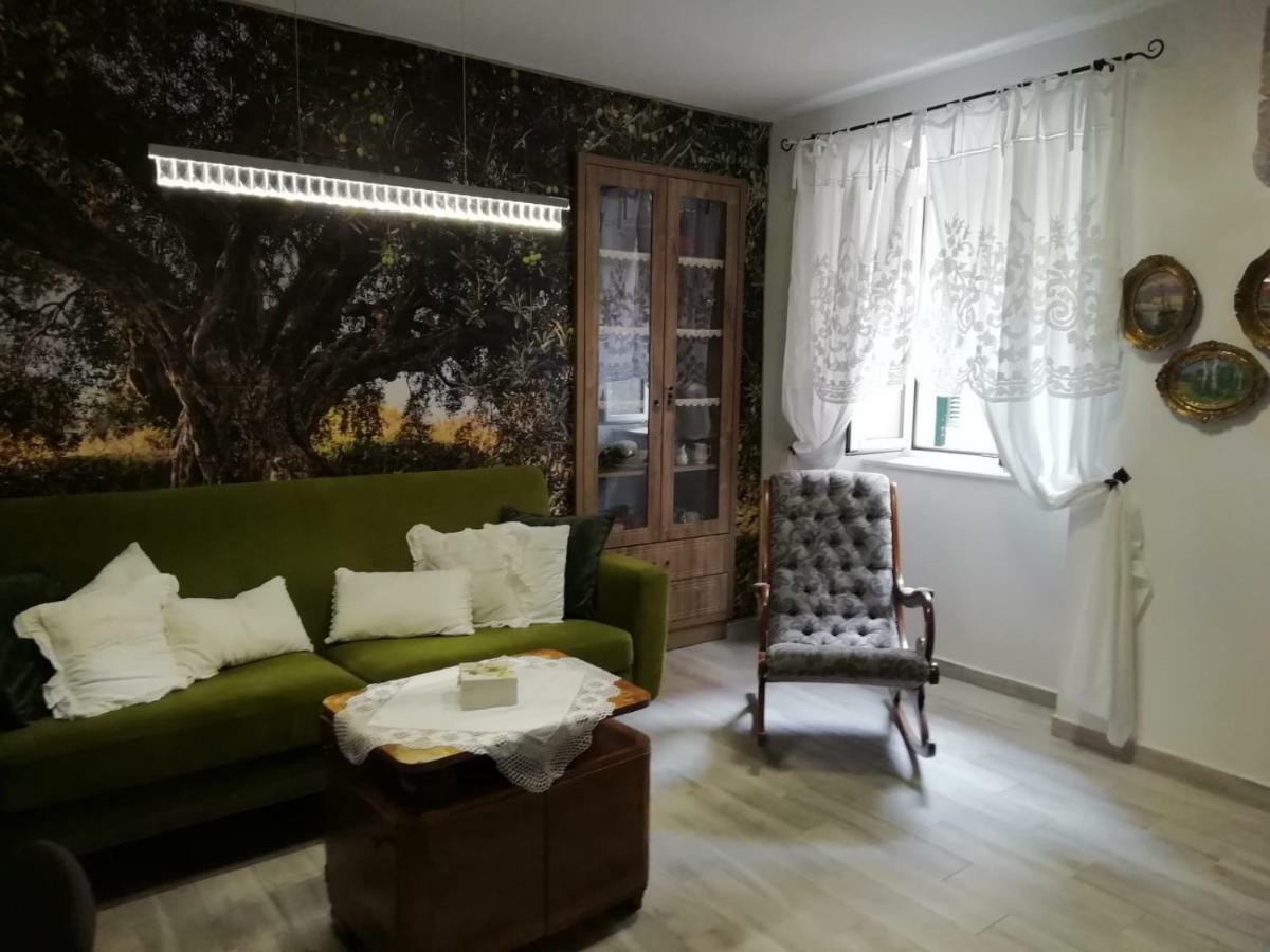 Apartman Teta Jadre มาคาร์สกา ภายนอก รูปภาพ